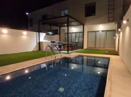 Brīvdienu māja New House with Private Pool pilsētā Mansaniljo
