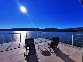 Lakeview-Estate ApartHotel, holiday rental in Staro Myasto