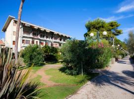 Homiday - Apartments Pinetina, hotel a Pineto