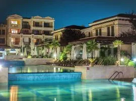 Art Studio Sozopol 'Kyu Ivan' - terrace and green patio just infront ot the pool - GreenLive beach