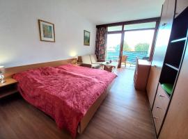 LA2 Seeblick Appartement Haus Landskron mit direktem Seezugang am Ossiachersee, hotel di Landskron