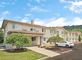 Super 8 by Wyndham Canonsburg/Pittsburgh Area, hotell i Canonsburg