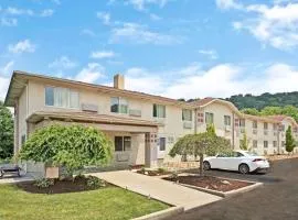 Super 8 by Wyndham Canonsburg/Pittsburgh Area