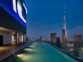 Paramount Hotel Midtown, hotel a Burdzs Kalifa felhőkarcoló környékén Dubajban
