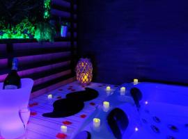 La Gaillardise - love room - Spa & Sauna - Espace privatif, hotel a Brive-la-Gaillarde