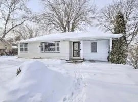 Cozy Oshkosh Home, 4 Blocks to Lake Winnebago