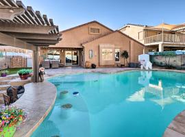 Maricopa Home with Swim-Up Bar, Heated Pool and Slide, hótel í Maricopa
