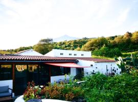 La Vega Rural de Garachico, near Santa Cruz de Tenerife, hotel cu parcare din Icod de los Vinos