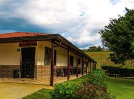 Hospedaje Casona Villa Alicia, casa rústica em Los Santos