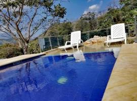 Moon Wind Tayrona Hostel, hotel with hot tubs in El Zaino