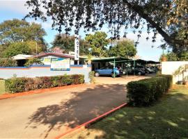 Affordable Gold City Motel, hotell i Charters Towers