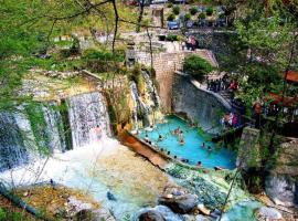 Guesthouse Tsoka, acomoda&ccedil;&atilde;o com onsen em Orma