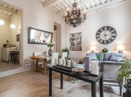 Casa Janca, Find sanctuary at extraordinary rates! Luxury Smart Apartment in Central Lucca, luxury hotel in Lucca