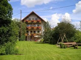 Gästehaus & Ferienhof Hüfner