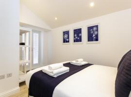 Percy Place - Modern 1 bedroom ground floor apartment in central Southsea, Portsmouth, hotelli kohteessa Southsea