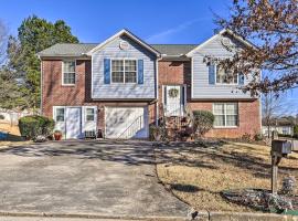 Classic Lithonia Home - Near Golf and Stone Mtn, vacation home in Lithonia