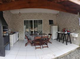 Chalés Brisas da Enseada，位于乌巴图巴的酒店