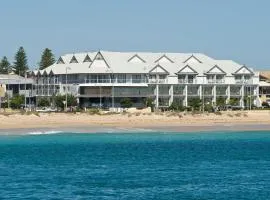 Ocean Centre Hotel