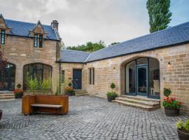 Stunning Edinburgh 1820s stables converted studio, hotel en Edimburgo