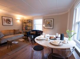 Merrythought Cottage - entire 2 bed, 2 bath cottage in the heart of Rye citadel, apartamento em Rye