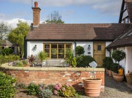 Bay Tree Cottage, pet-friendly hotel in Droitwich
