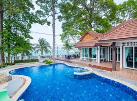 RimLay Beachfront Pool Villa, boende vid stranden i Sattahip