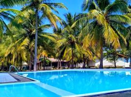 Pearl Oceanic Resort - Trincomalee, hotell i Trincomalee