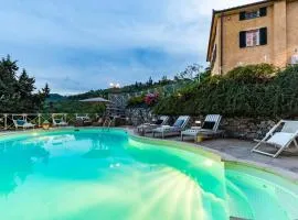 Casolare dei Colli, Panoramic Private Pool, Lavish Interiors and a Gourmet Kitchen