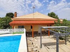 Awesome Home In Liria With Wifi