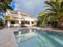 Haven of peace in Cap d'Antibes heated swimming pool close to the beaches
