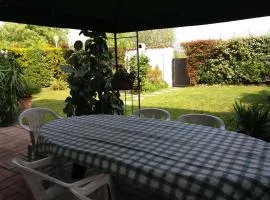 CASETTA MIRAVIGNA cozy flat with garden in Franciacorta & Iseo Lake