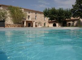 Domaine Chamarel, cheap hotel in Saint-Paulet-de-Caisson