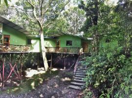 Canopy Wonders Vacation Home, chalé em Monteverde