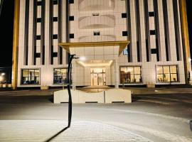 فندق وريف الشرق: Sarat Abidah şehrinde bir otel