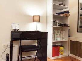 Private rooms near Lincoln Center, hostel in New York