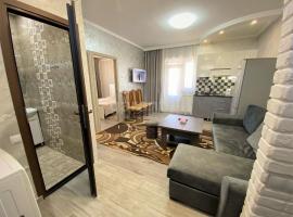 Tom House - Коттедж с двумя спальнями в Цахкадзоре, hotel in Tsaghkadzor