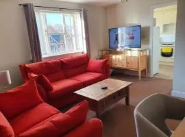 Entire 2 Bedroom Apartment free parking
