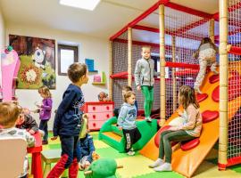 Apartmánový Dům Pasťák – hotel w mieście Loučná nad Desnou
