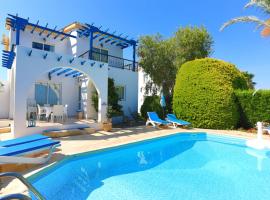 Lemon Grove Villa Dio, Hotel in Argaka