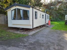 Caravan Kensington 46 at Marton Mere Blackpool, resort a Blackpool