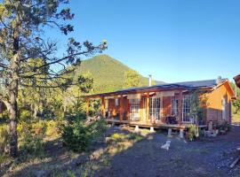 Bajo la Cruz del Sur - Conguillio, hotel v mestu Melipeuco