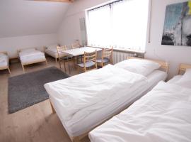 Schönes Familienzimmer, hotel u gradu 'Neumarkt in der Oberpfalz'