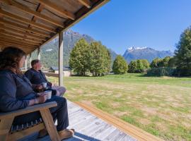 Eglinton Valley Camp, glamping site in Te Anau Downs