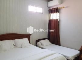 Homestay Lotus Bangka Pangkal Pinang RedPartner, hotel cerca de Aeropuerto de Pangkalpinang - PGK, 