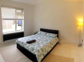 Double Bedroom, Kings Lynn, New Renovated Bathroom, khách sạn ở Kings Lynn