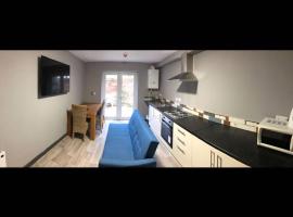 Room in House - Private En-suite Room In Town, Close To Hospital, bed & breakfast σε Kings Lynn