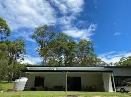 Rural Self Contained 3 bedroom Cottage on acreage,