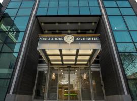Dave Hotel Yerevan, hotel cerca de Marshal Baghramyan Metro Station, Ereván