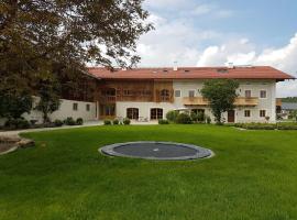 Wastleicherhof, family hotel in Eggstätt