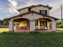 Nonna Bianca, a Genuine Farmhouse in Sant'Alessio, Lucca
